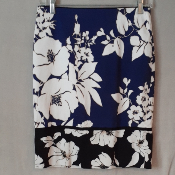 White House Black Market Dresses & Skirts - WHBM Floral Knee Length Pencil Skirt